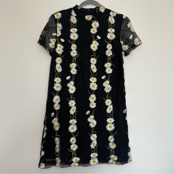 Forever 21 Embroidered Daisy Mock-Neck Mesh Mini Dress MEDIUM - Picture 2 of 7